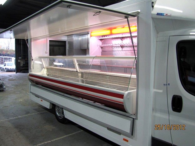 Mobilny samochód mięsny - zabudowy specjalistyczne Bannert