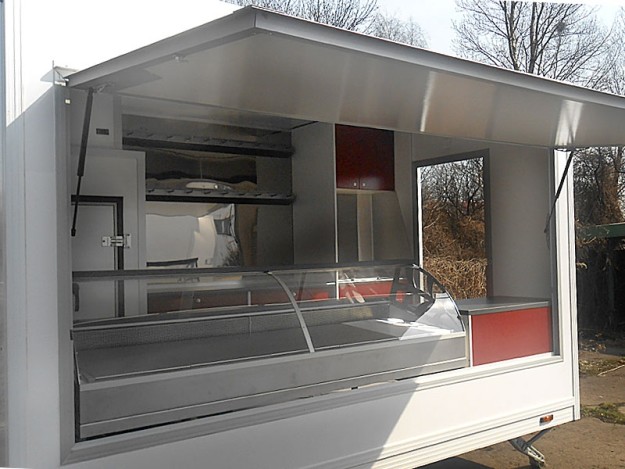 Przyczepa mięsna - kontenery specjalne i zabudowy specjalistyczne