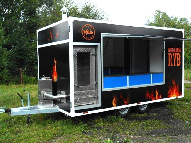Przyczepa wędzarnia zamknięta - kontenery i nadwozia specjalne