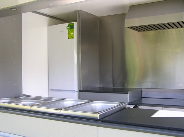 Przyczepa do dań z makaronu - zabudowy specjalistyczne