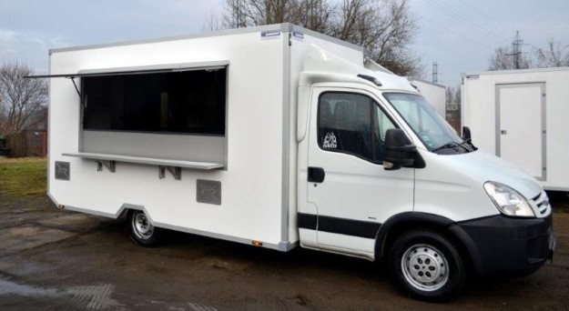 Samochód gastronomiczny - biały - Bannert - nadwozia specjalne