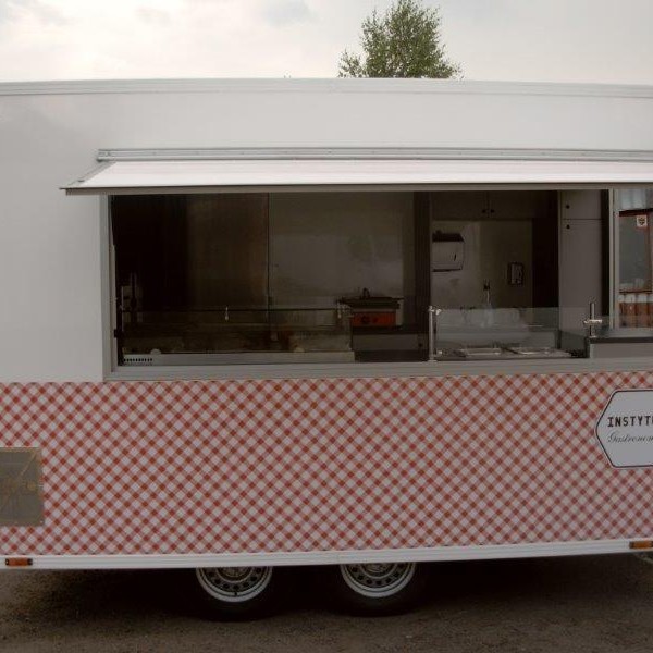 Przyczepa gastronomiczna Przyczepa gastronomiczna - kontenery i nadwozia specjalne Bannert