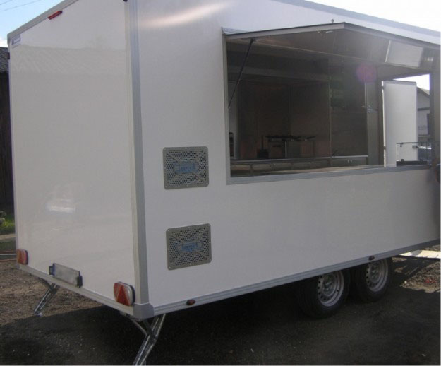 Przyczepa - smażalnia ryb - kontenery specjalistyczne Bannert