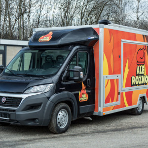 Samochód do sprzedaży kurczaka - zabudowy specjalistyczne