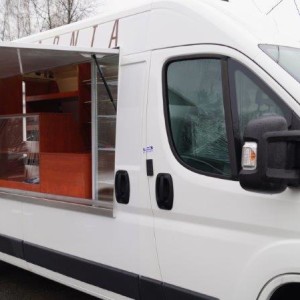 Samochód gastronomiczny - Food Truck Bannert - nadwozia specjalne