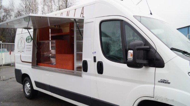 Samochód gastronomiczny - Food Truck Bannert - nadwozia specjalne