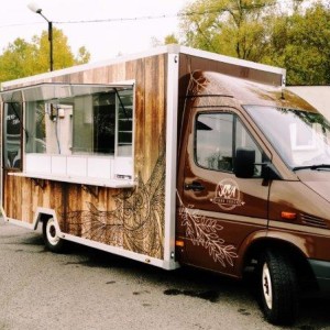 Samochód gastronomiczny Sova - nadwozia specjalne Bannert