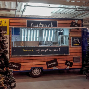 Samochód gastronomiczny Makro - nadwozia specjalne Bannert