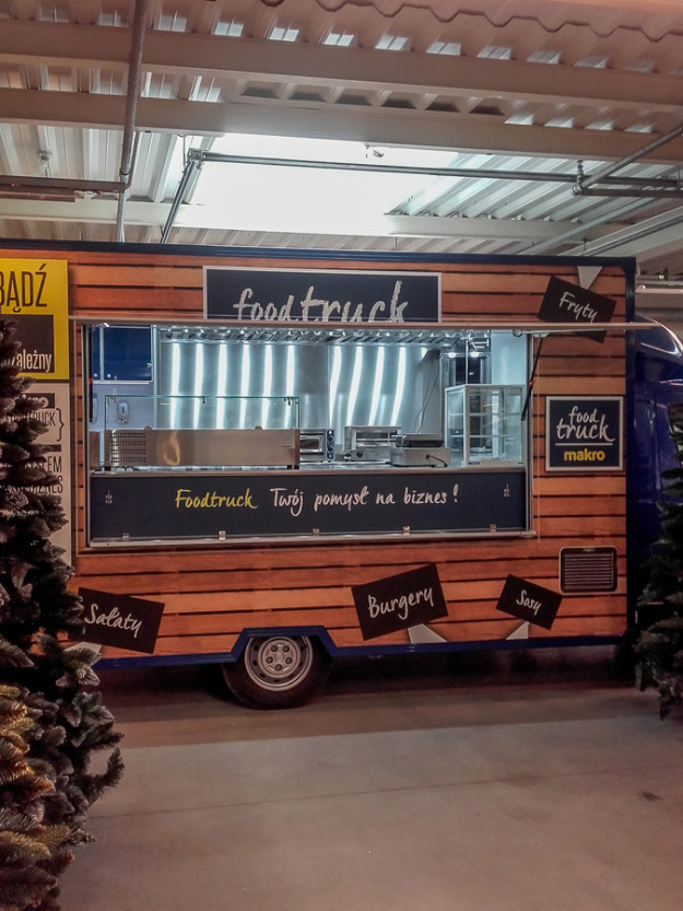 Samochód gastronomiczny Makro - nadwozia specjalne Bannert