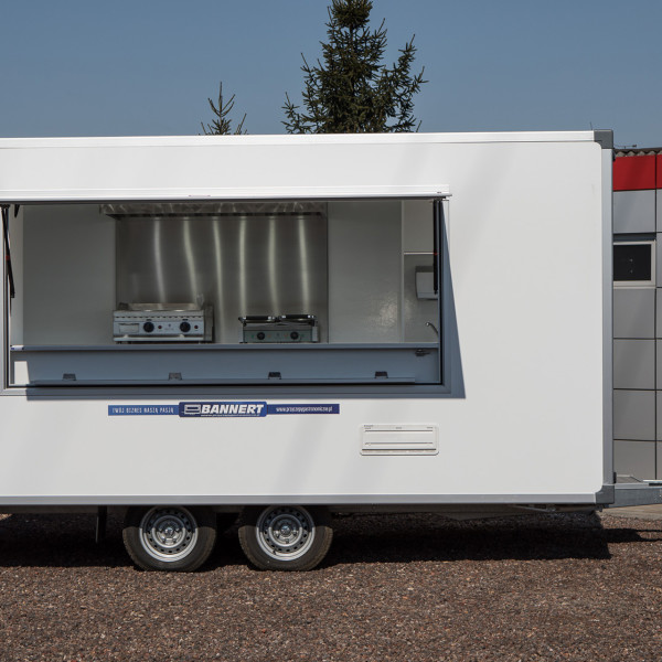 Przyczepa gastronomiczna Bannert - kontenery specjalne