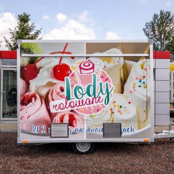 Przyczepa do sprzedaży lodów - kontenery specjalne