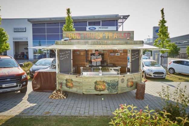 Food Truck Trailer - zabudowy specjalistyczne Bannert