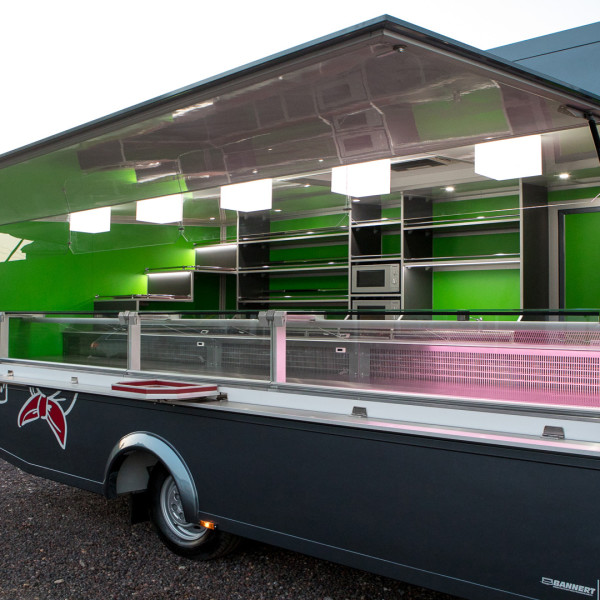 Samochód handlowy do sprzedaży mięsa, wędlin, serów i ryb - kontenery specjalne