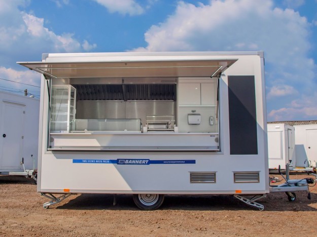 Przyczepa gastronomiczna - kontenery specjalne Bannert