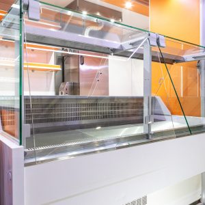 przyczepa gastronomiczna do wędzenia lada