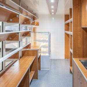 przyczepa gastronomiczna piekarnia wnętrze