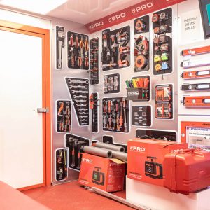 Samochód wystawowy Pro