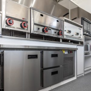 przyczepa z toaletą