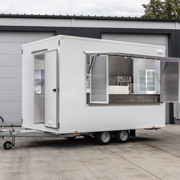 meble nierdzewne w przyczepie