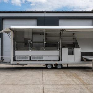 przyczepa z plandeką