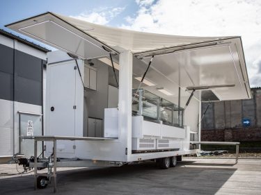 przyczepa z plandeką