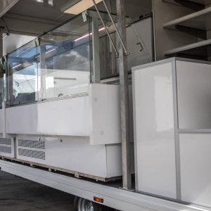 przyczepa z plandeką