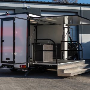 samochód ekspozycyjny