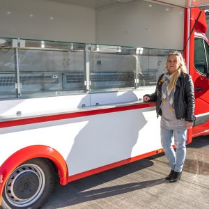 samochód gastronomiczny z mięsem